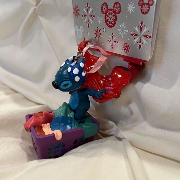 Disney Parks X Lilo & Stitch, Stitch Laundry Day Sketchbook Ornament Figure NWT - Picture 3 of 5